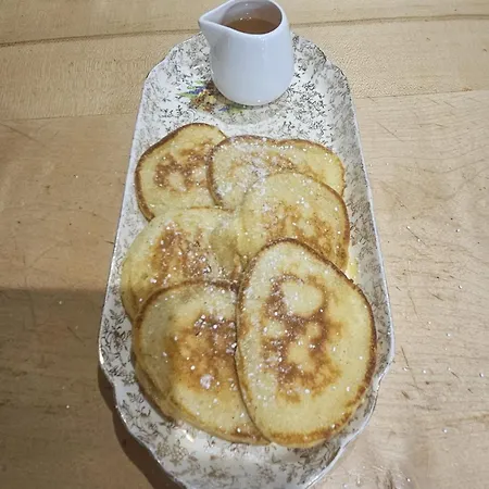 Stone ベッド・アンド・ブレックファスト 3*