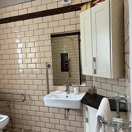 Stone ベッド・アンド・ブレックファスト ナヴァン