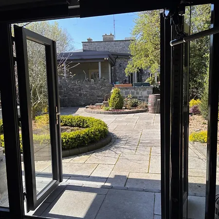 ベッド・アンド・ブレックファスト Stone 3*